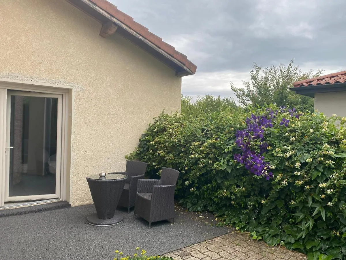 Logis Hôtel Les Pierres Dorées Ambérieux d'Azergues