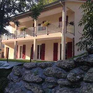 Bed & Breakfast De Servant Roulottes Et D'hotes